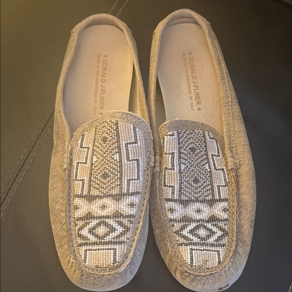 Donald J. Pliner Women's Beige Patterned Moccasins